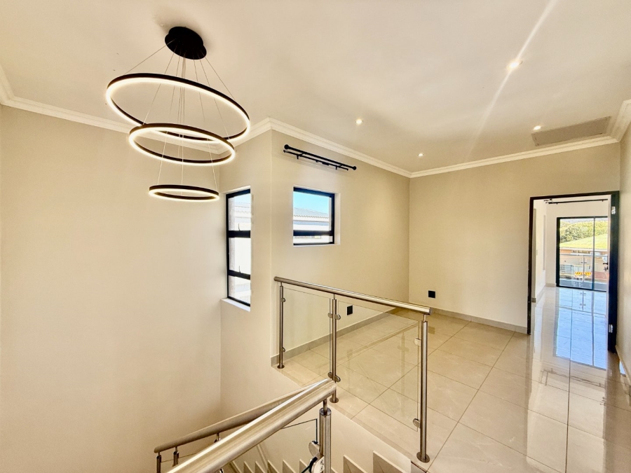 To Let 4 Bedroom Property for Rent in Melodie North West